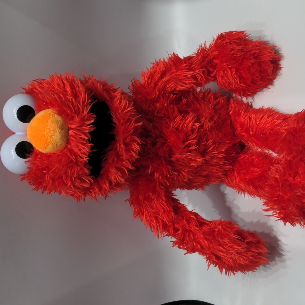 Sesame Street Tickle Me Elmo